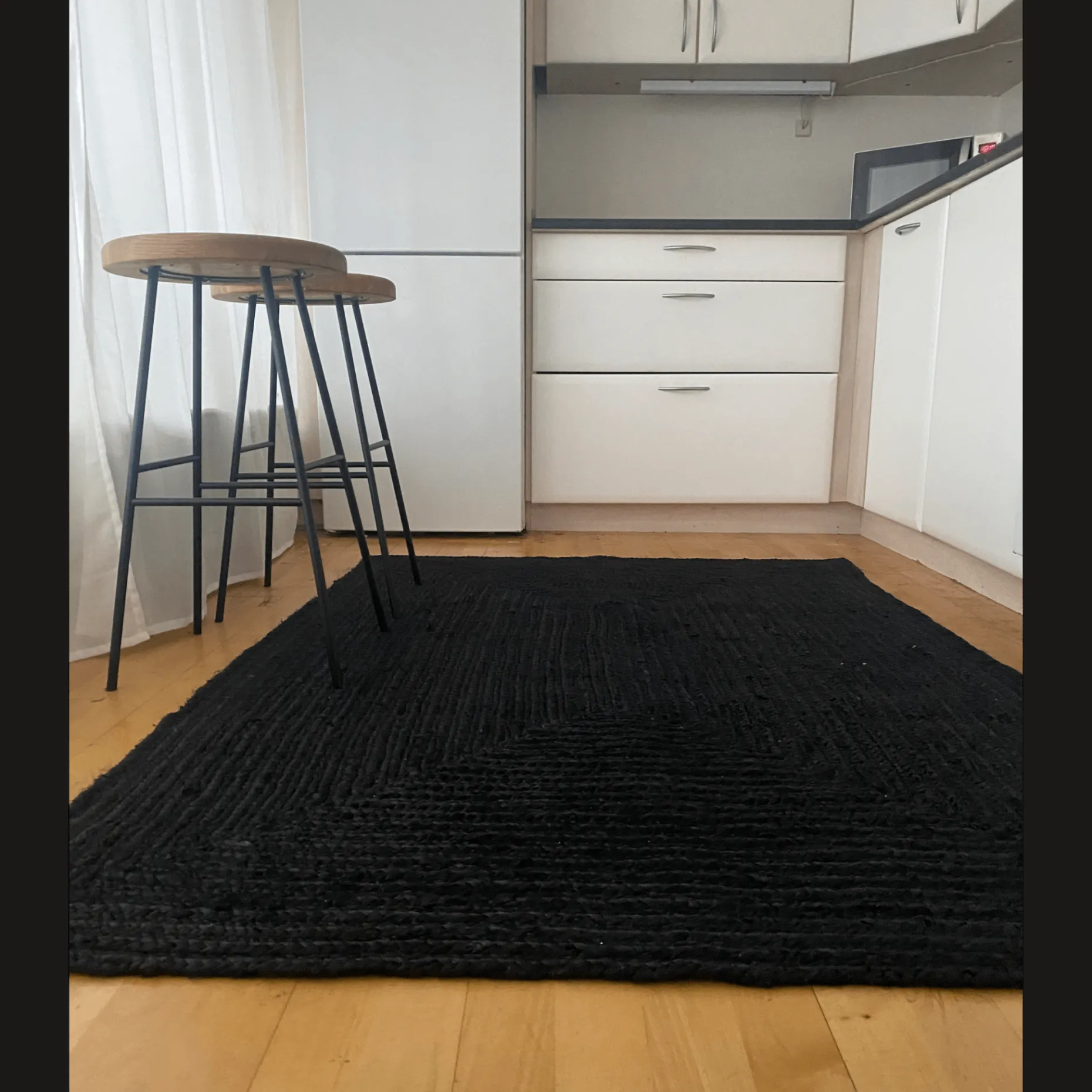 Alex tæppe - Sort jute 180x120