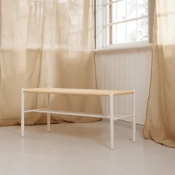 Bella bænk - Hvid med fletsæde