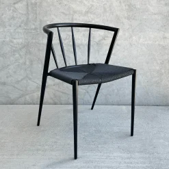 Bella spisebordsstol - Sort/sort med fletsæde