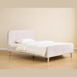 Christian seng i beige 140x200 cm inkl. sengelameller og madrasser