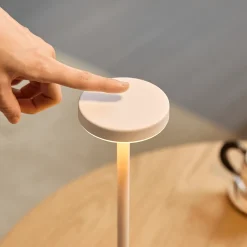 Elvis LED bordlampe hvid