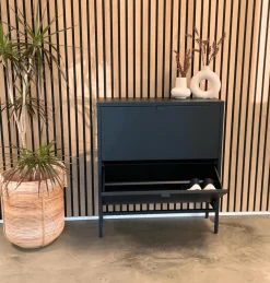 Herman Skoskab - Sort metal med 2 rum - 80x26x89 cm