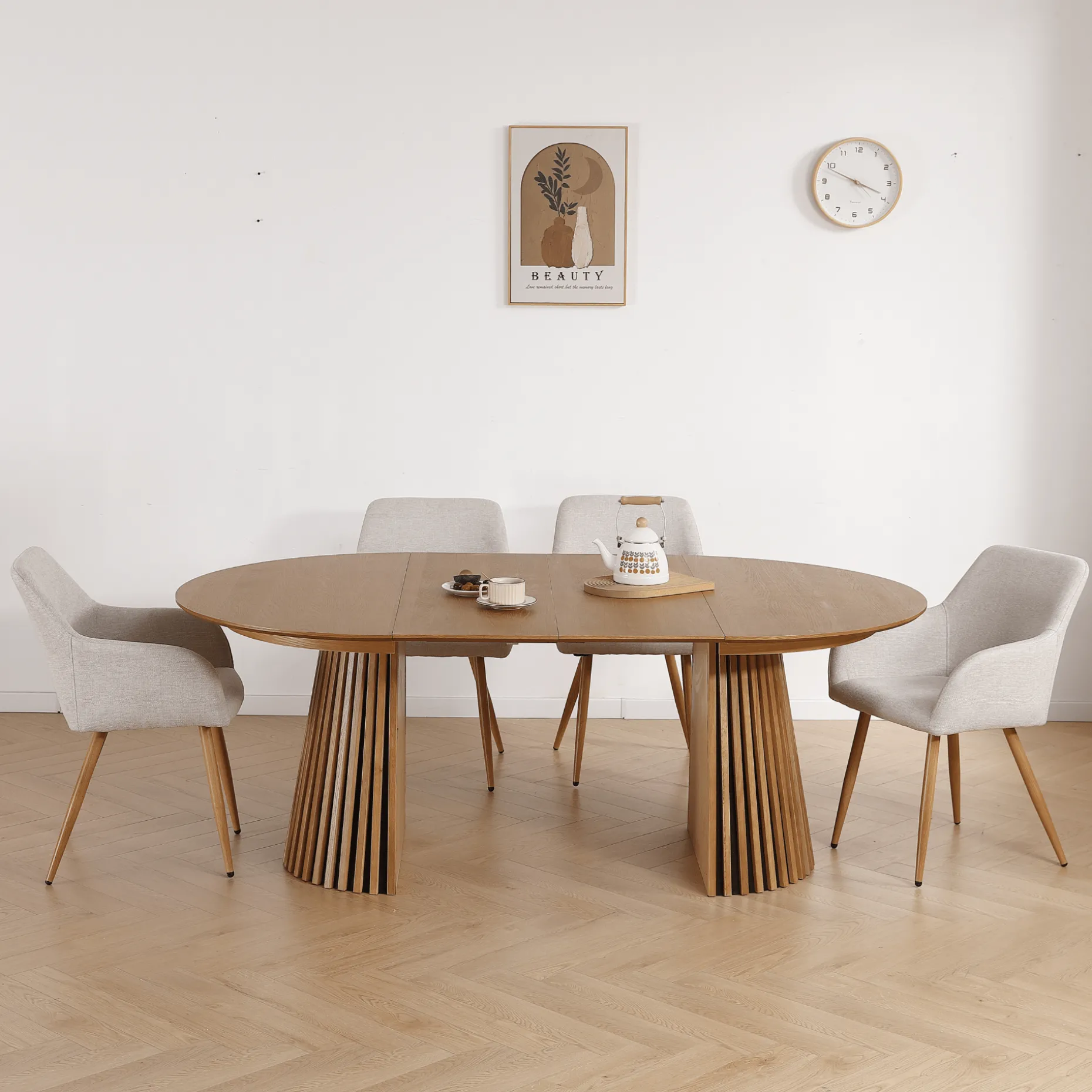 Jenna spisebordstol - beige tekstil med egelook