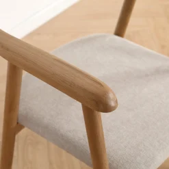 Jocelyn spisebordsstol i eg med beige stofsæde