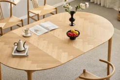 Joshua - Rundt spisebord i natur egefiner med udtræk 120/160/200 cm - Inkl. 2 Tillægsplader