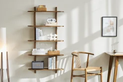 Juliet væghylde i røget eg med 5 hylder H:140 x B:22 x B:75 cm