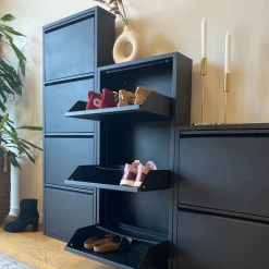 Louis skoskab - Sort metal med 2 låger