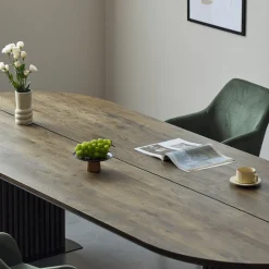 Matteo - Plankebord med lamelfod i røget massiv eg 240x120x77 cm