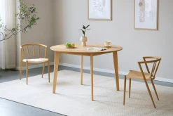 Miles - Rundt spisebord Ø120 cm i olieret egefiner med sildebensmønster