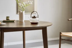 Miles - Rundt spisebord Ø120 cm i røget egefiner med sildebensmønster