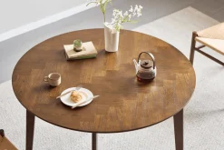 Miles - Rundt spisebord Ø120 cm i røget egefiner med sildebensmønster